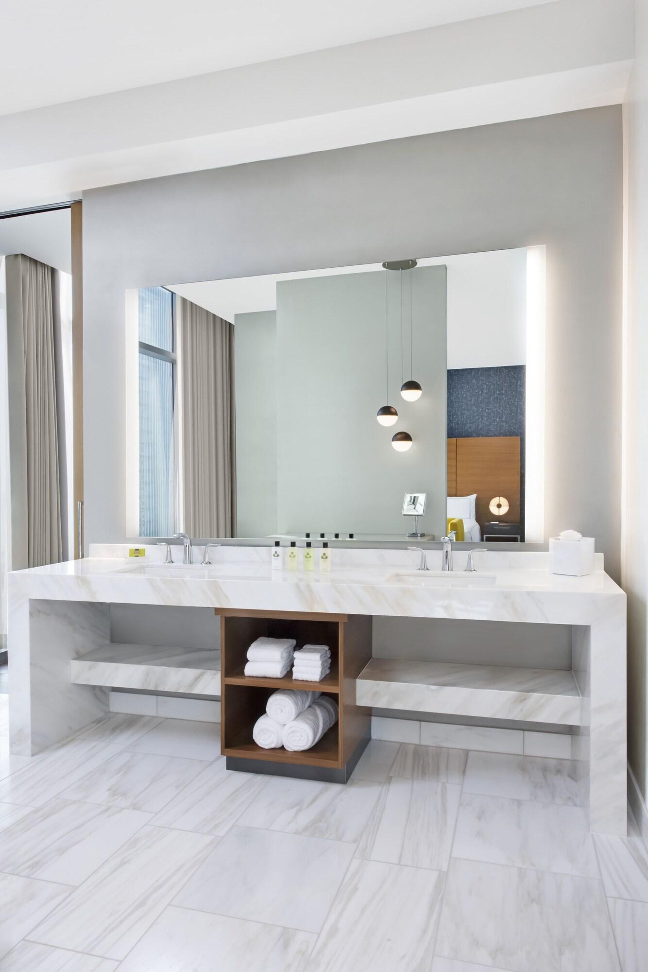 غرفة بسرير كينج لذوي الإعاقة، Intercontinental San Diego 4/4