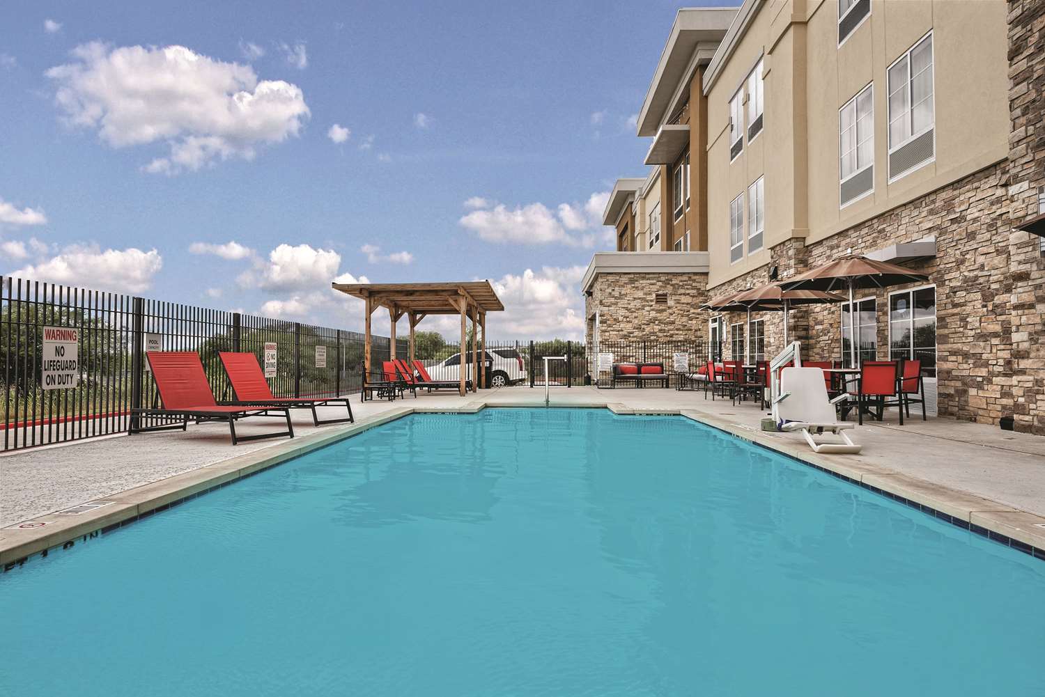 La Quinta by Wyndham San Antonio by Frost Bank Center 36/37