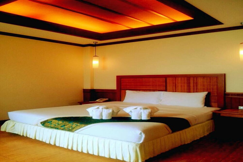 ROOM, SEA VIEW, GRAND BUILDING