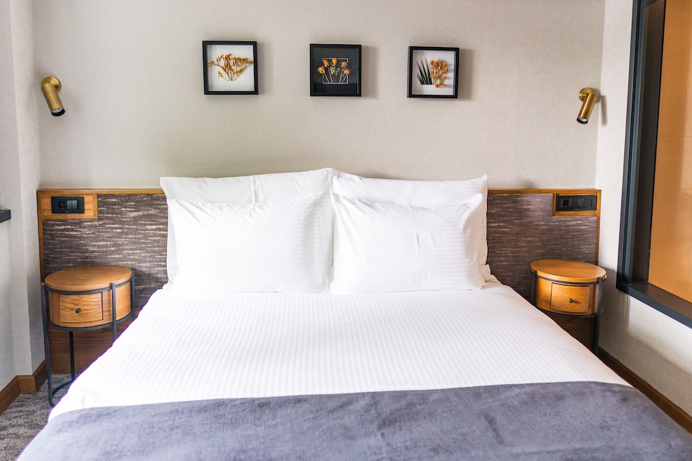 STANDARD, DOUBLE OR TWIN BED, BOSPHORUS VIEW