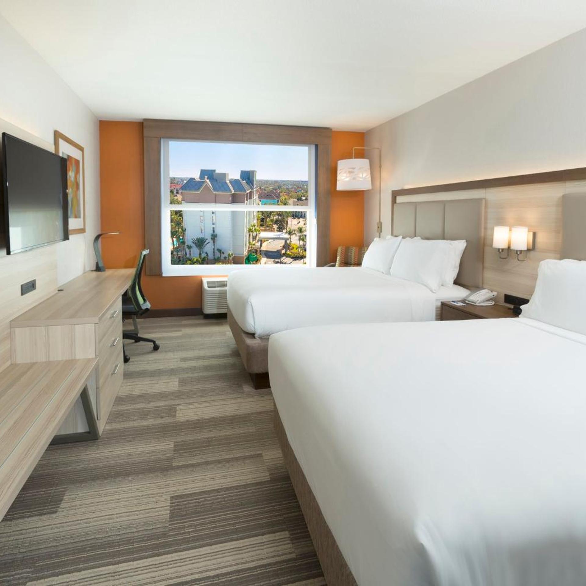 Room, 2 Queen Beds, Pool Side