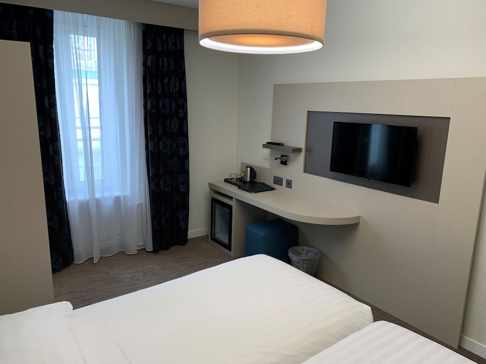 Admiral Hotel 33/48