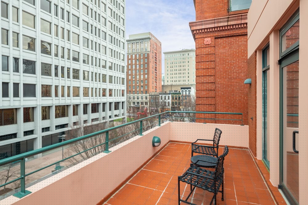 The Berkeley Richmond, Outset Collection by Hilton 4/65