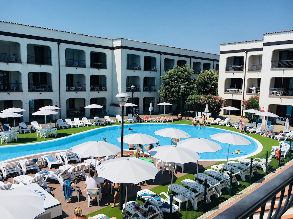 MICHELANGELO HOTEL AND FAMILY RESORT 45/50
