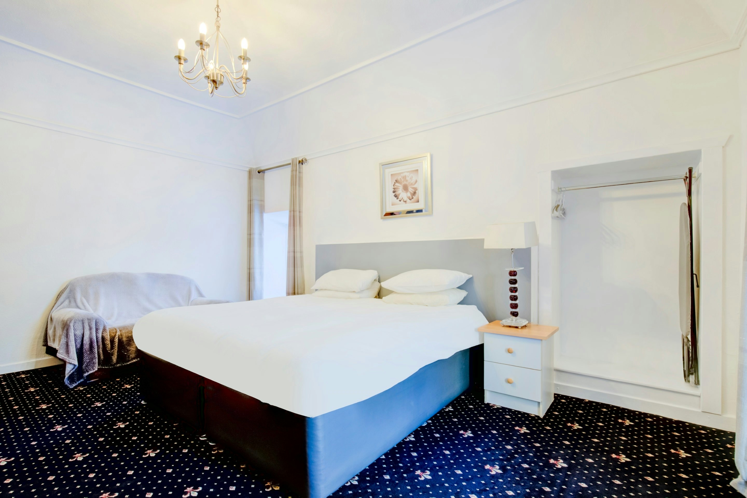 OYO Eastbank Hotel, Speyside Scotland 17/36