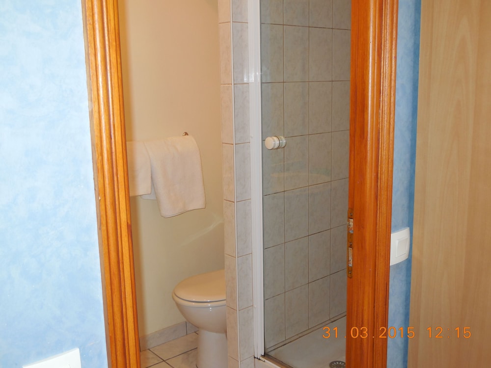 Hotel Le Petit Chateau 35/39