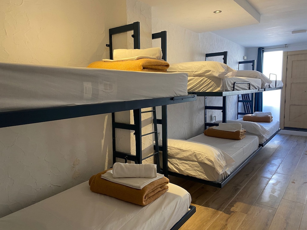 Private, Joy, 3 Bunk Beds, Sofa
