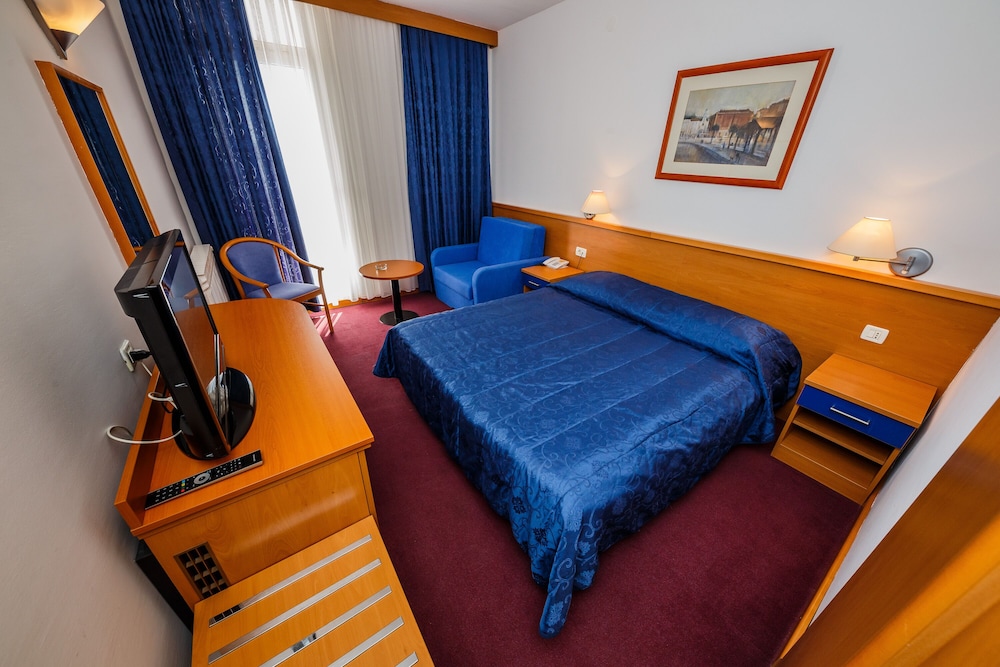 Hotel Medena Block A 29/50
