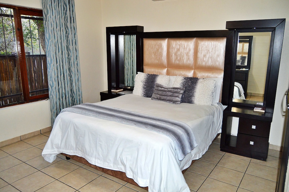 Royale Marlothi Safari Lodge 12/73