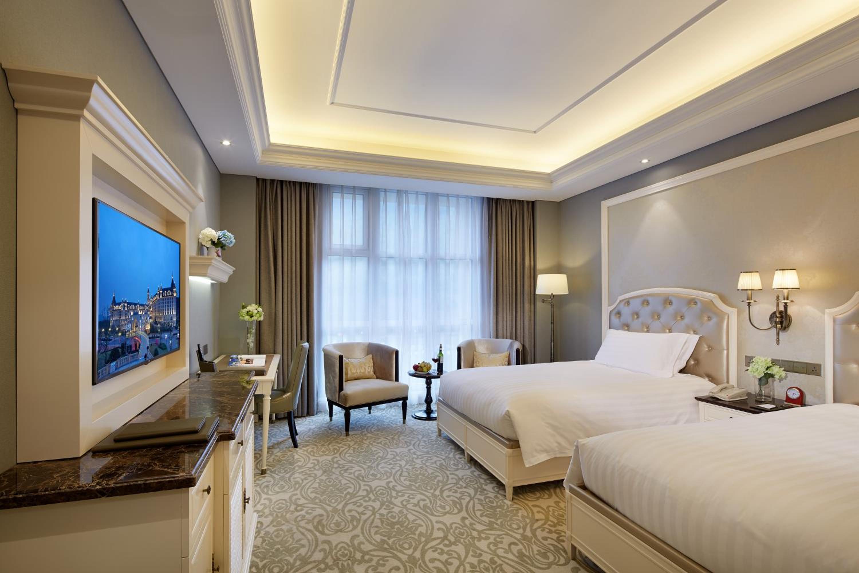 Deluxe, Twin Beds