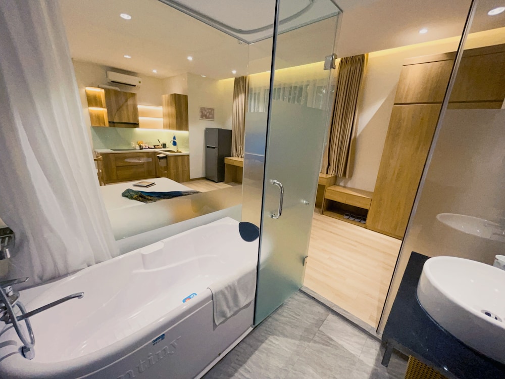 Mango Hotel Hanoi 45/50