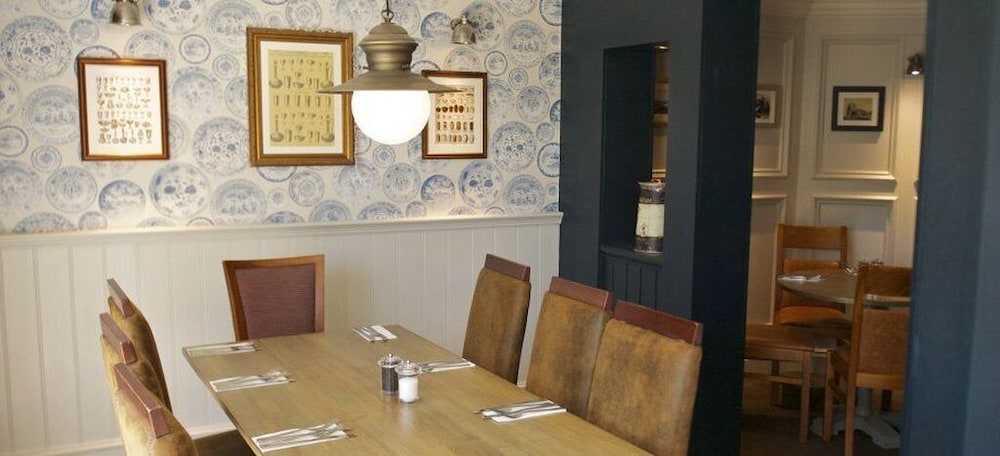 Premier Inn Littlehampton Hotel 28/33