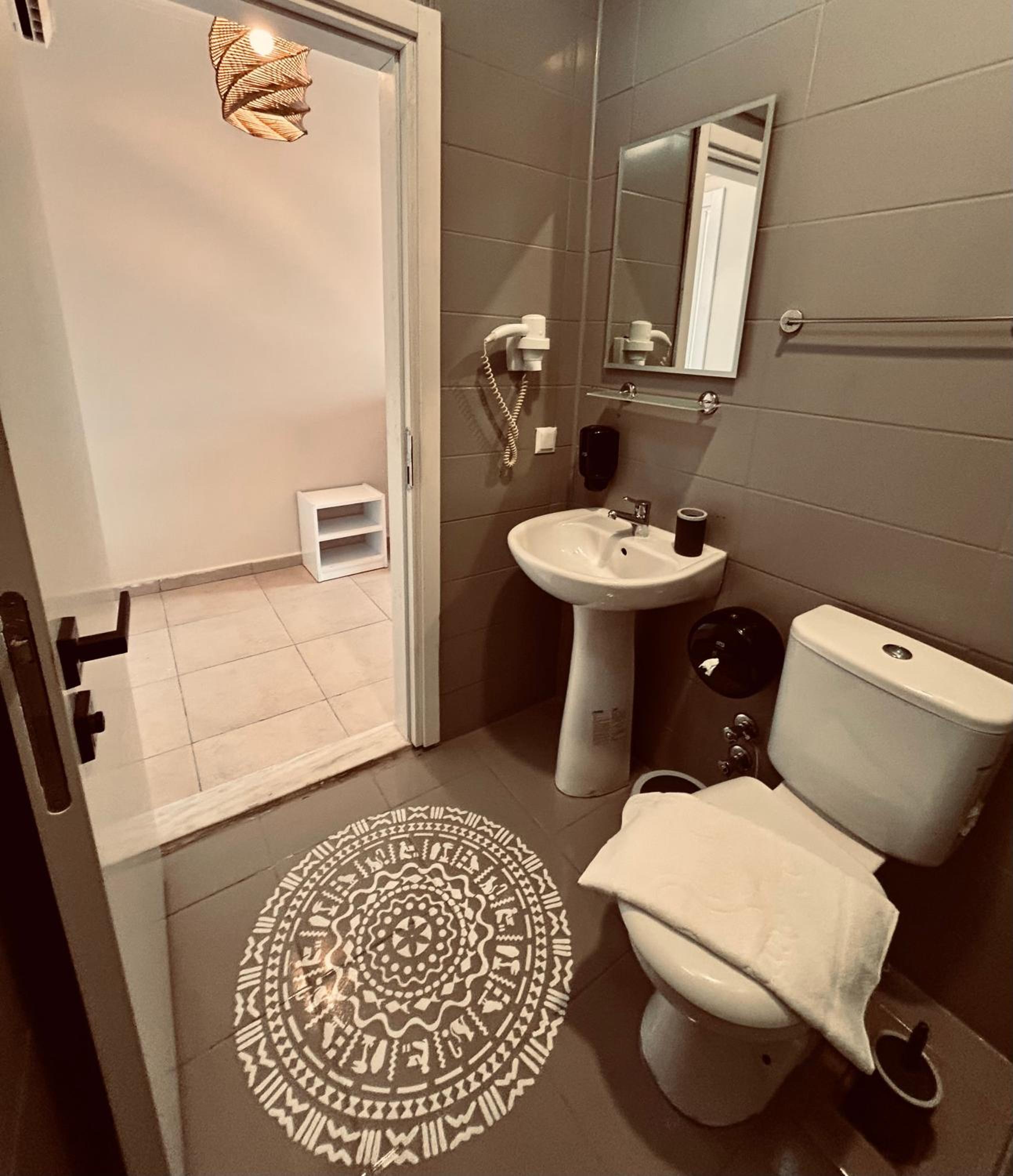 غرفة بسرير مزدوج بشرفة، Kalia Beach Hotel Side 9/9