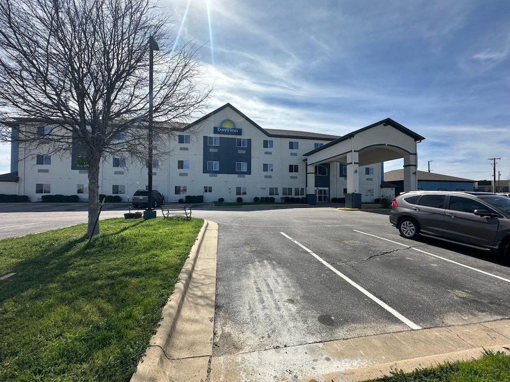 Days Inn by Wyndham Copperas Cove 41/53