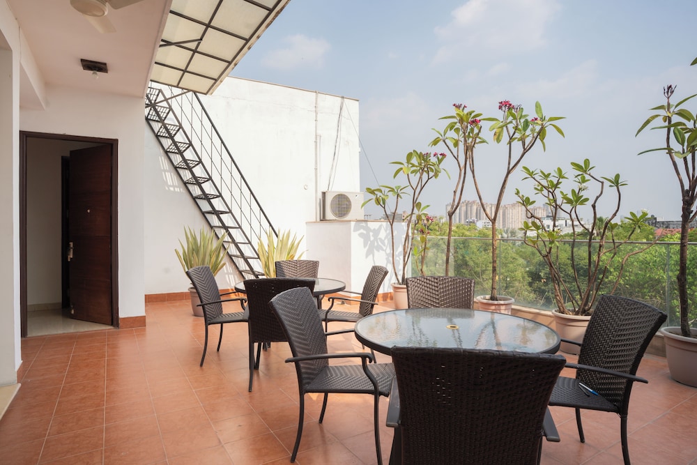 Ahuja Residency Sector 44 Noida 25/39