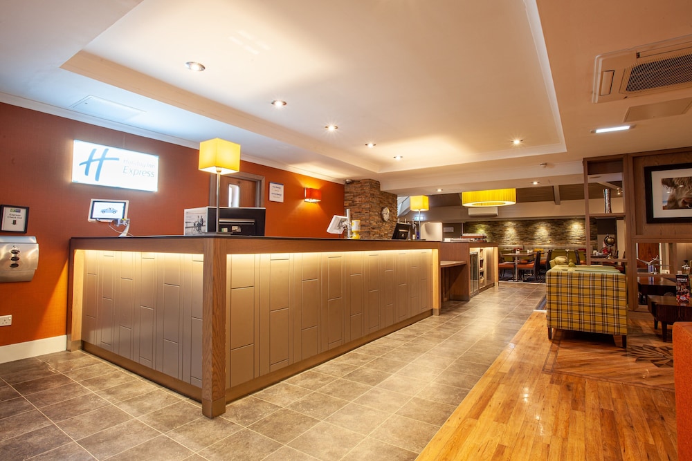 Holiday Inn Express Edinburgh Airport Ex Quality Edinburgh Airport 11/53