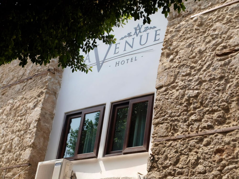 Avenue Hotel 1/46