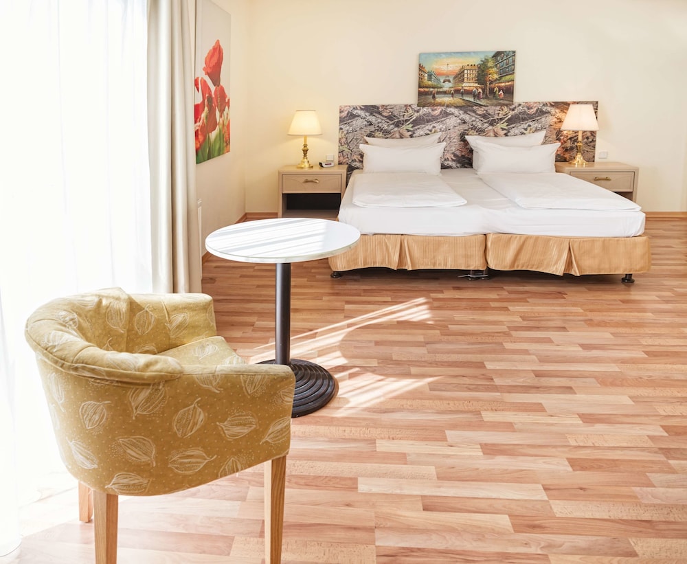 Am Schloss Kopenick By Golden Tulip Ex Best Western Hotel Am Schloss Koepenick 50/77