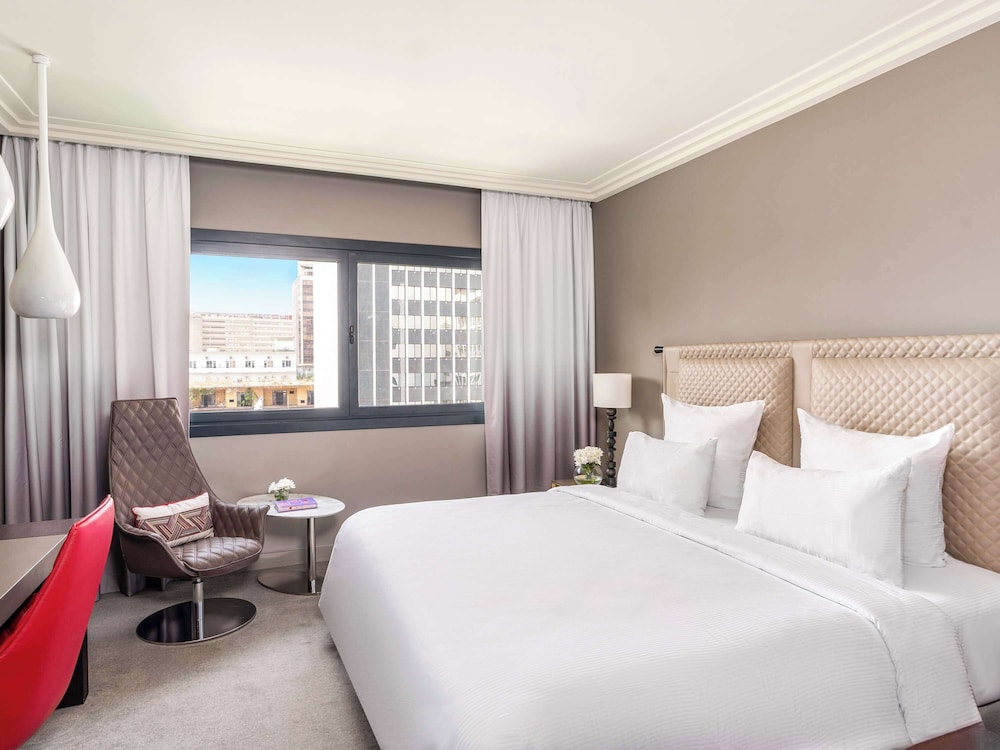 SUPERIOR, KING BED