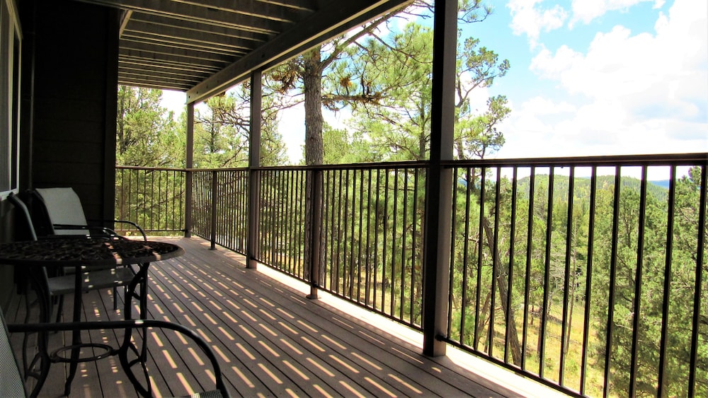 High Sierra Condominiums 25/67