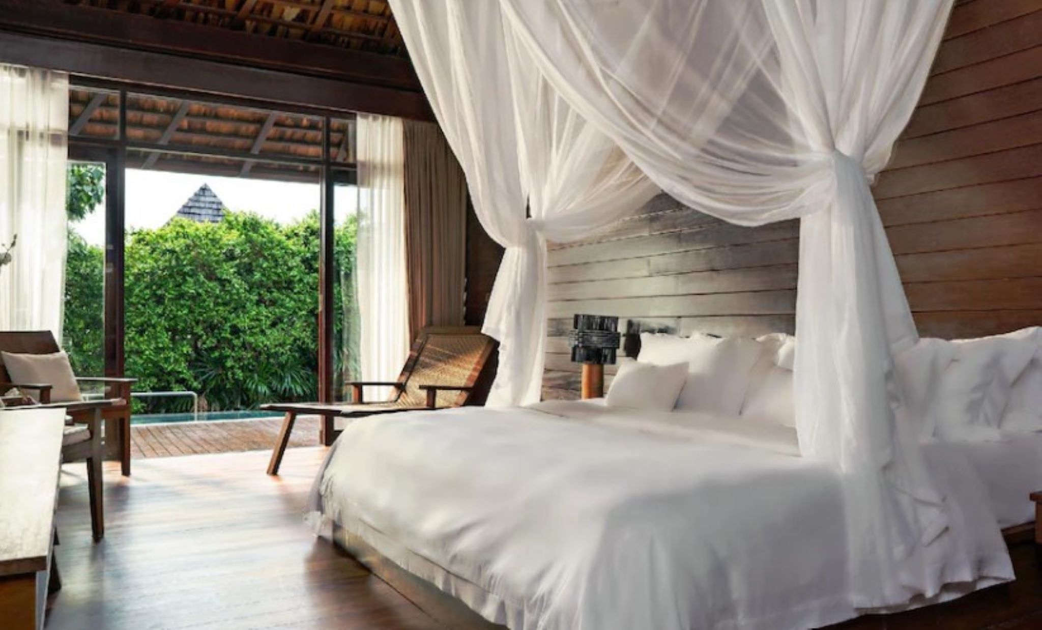 Tropical Pool Villa