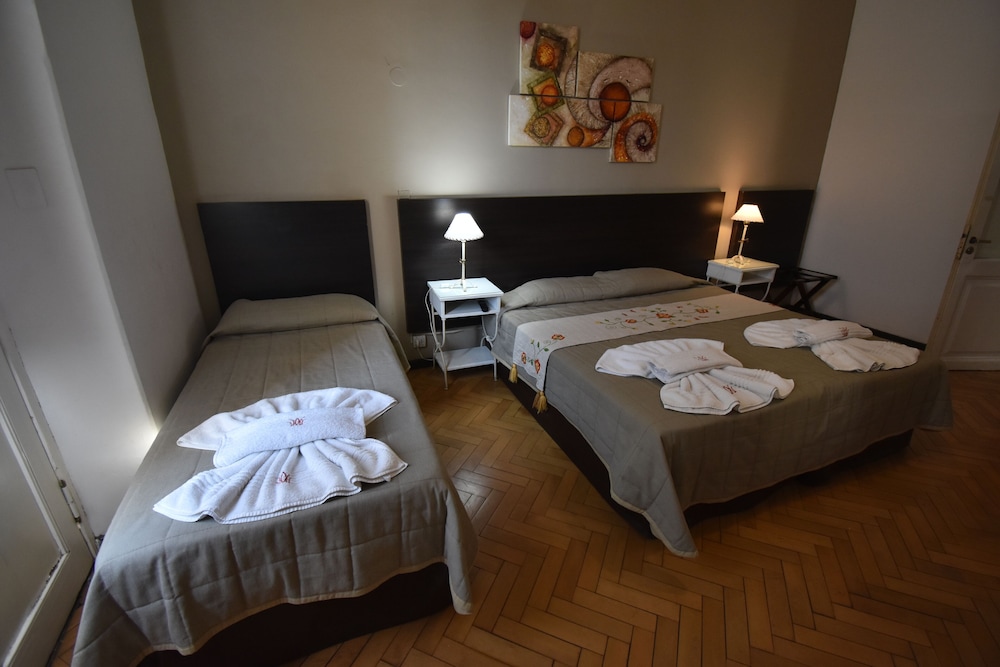 Plaza Hotel 15/50