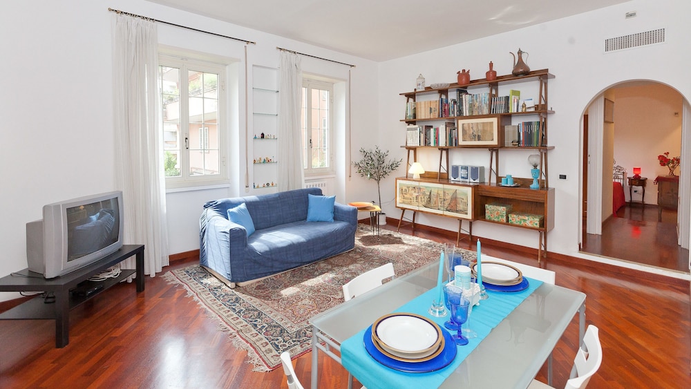Rental In Rome Pateras Flower 13/24