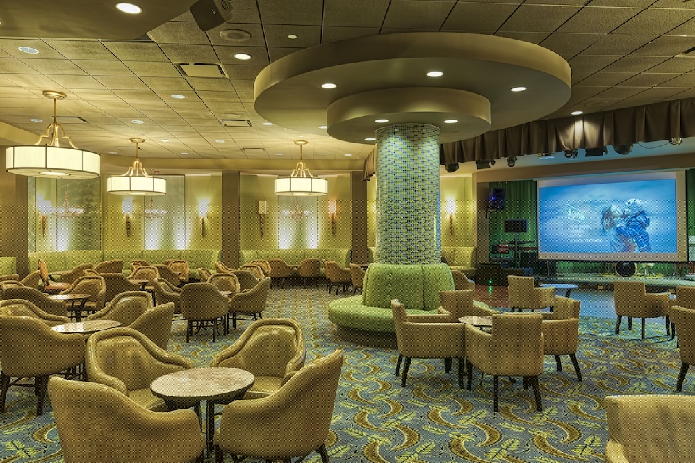 Villa Roma Resort and Conference Center 40/57