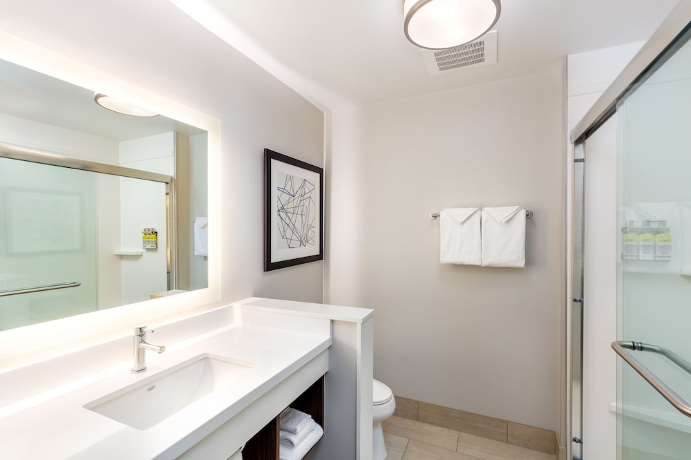 Holiday Inn Express & Suites Moreno Valley - Riverside 23/47