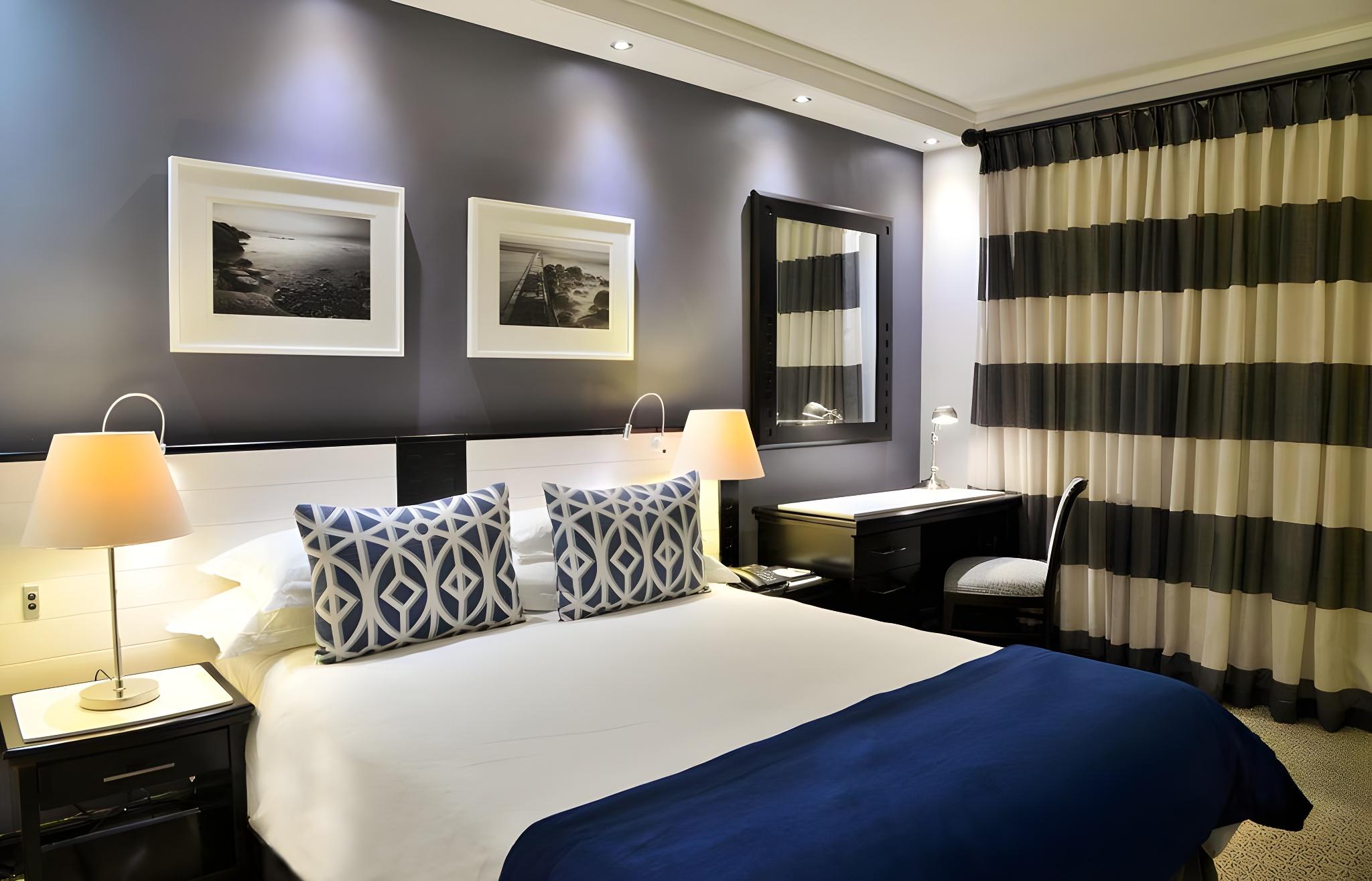 غرفة عائلية، The Commodore Hotel 2/2
