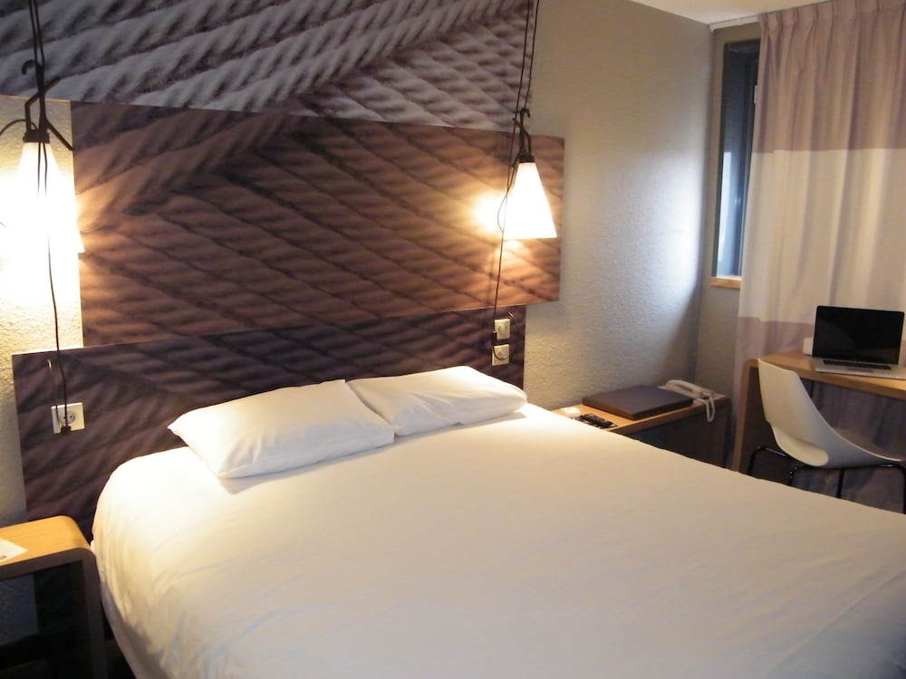 Ibis Valence Sud 23/73