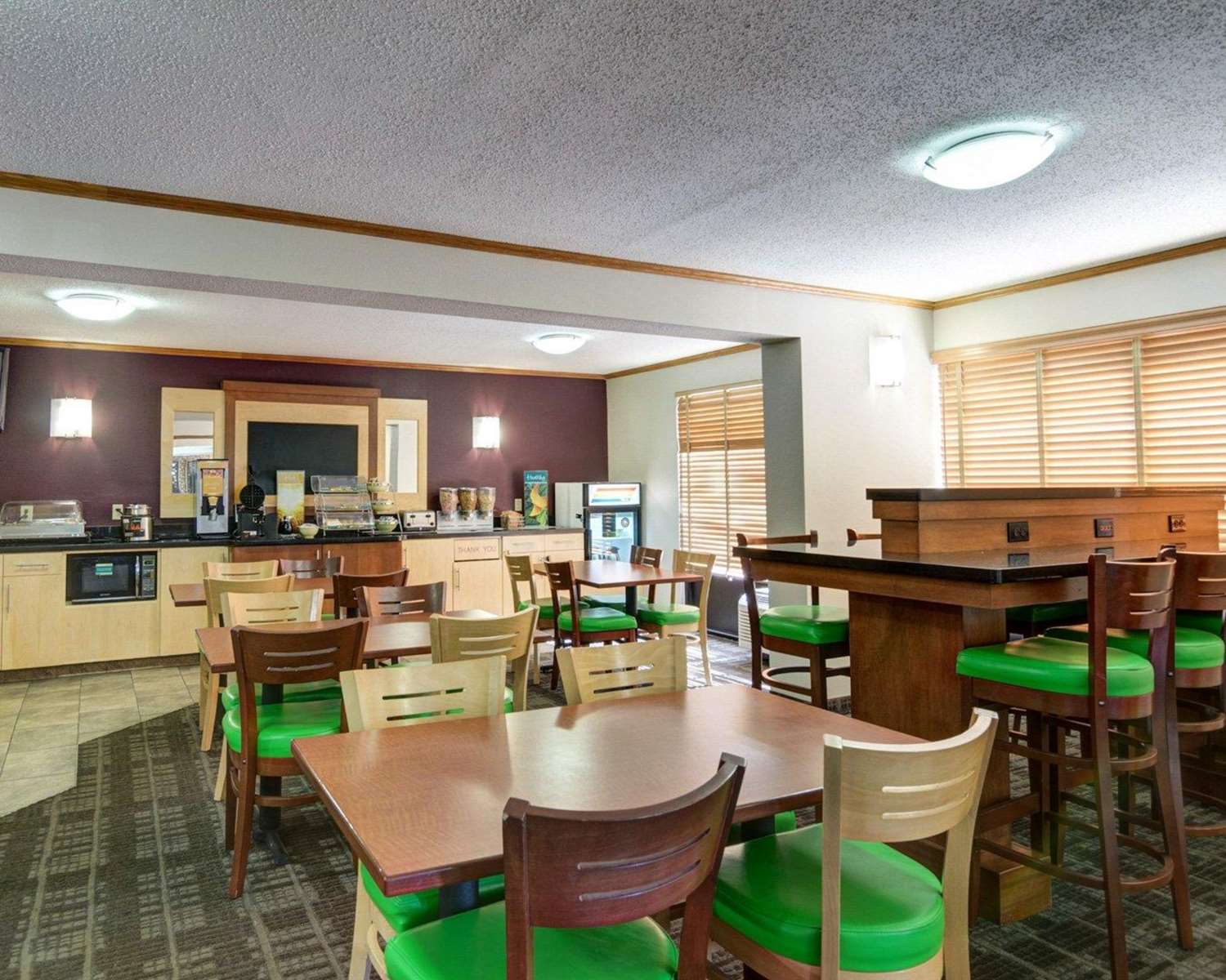 Quality Inn Fort Smith I-540 24/31