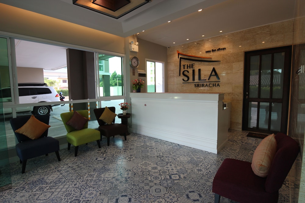 The Sila Sriracha 6/50