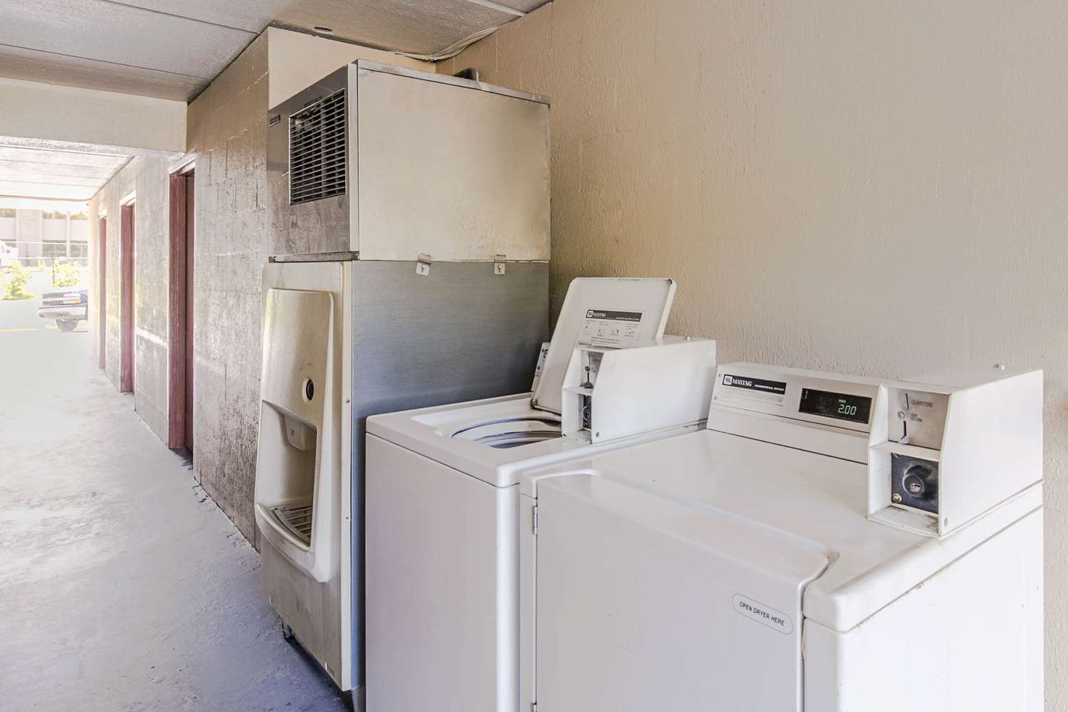 Econo Lodge Tallahassee I-10 near University 4/10