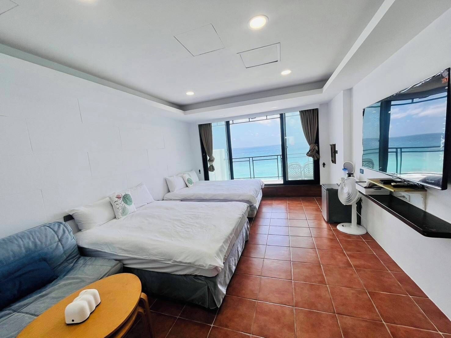 FAMILY, QUADRUPLE, 2 DOUBLE BEDS, OCEAN VIEW, BALCONY