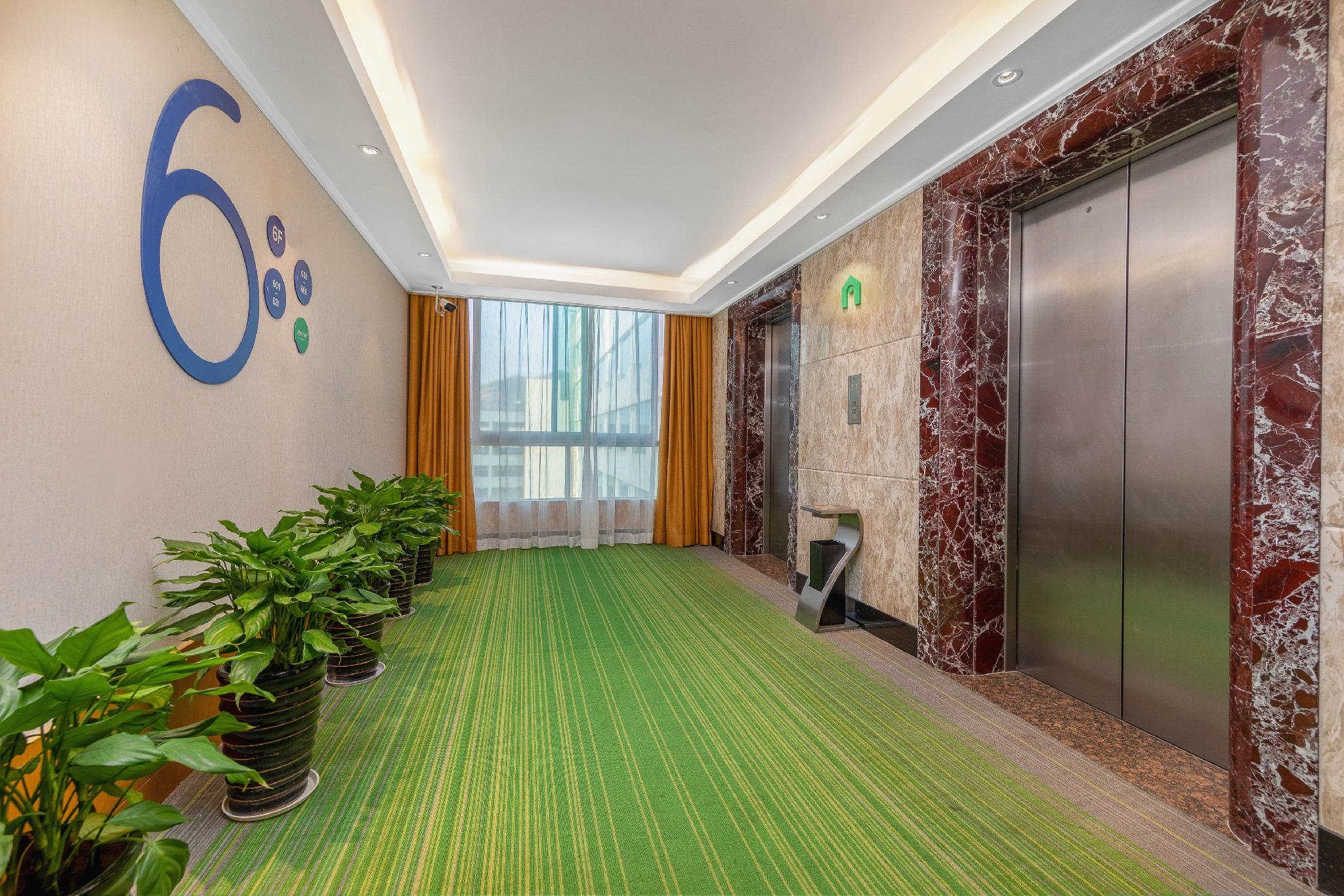 Campanile Hotel Restaurant (Zhuhai Yinhua Road) 32/52