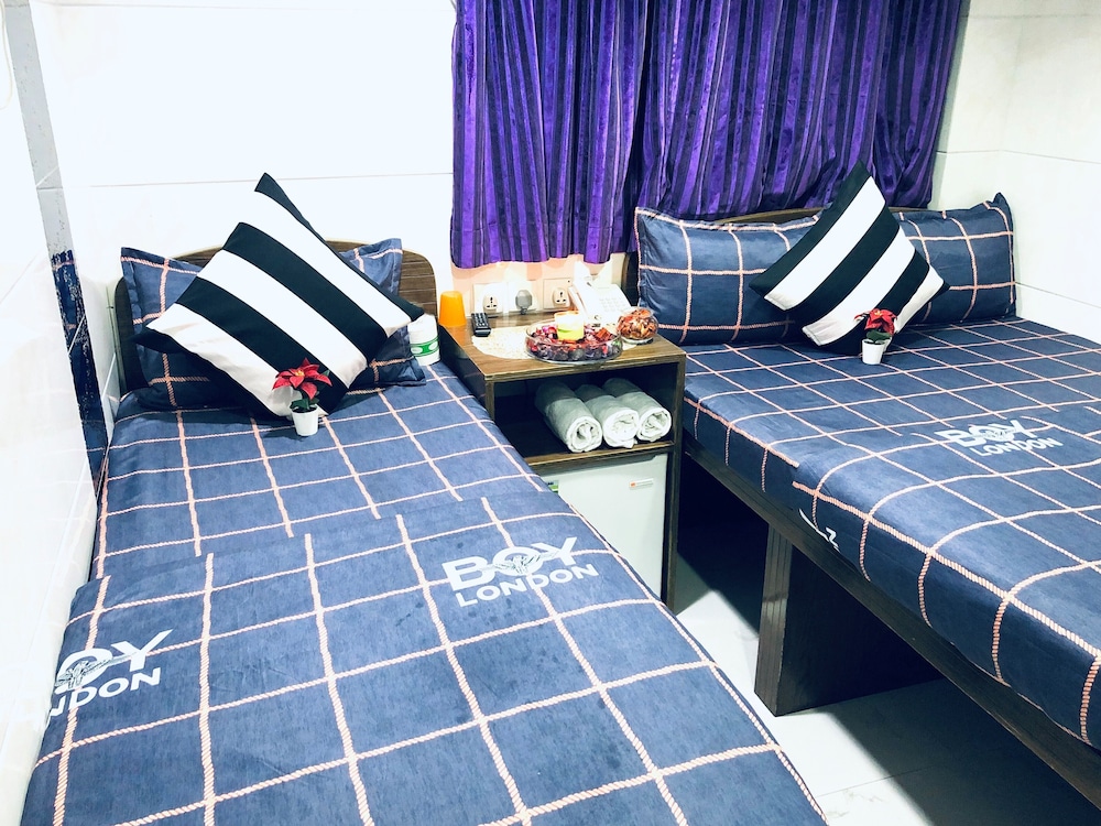Premium Lounge 31/38