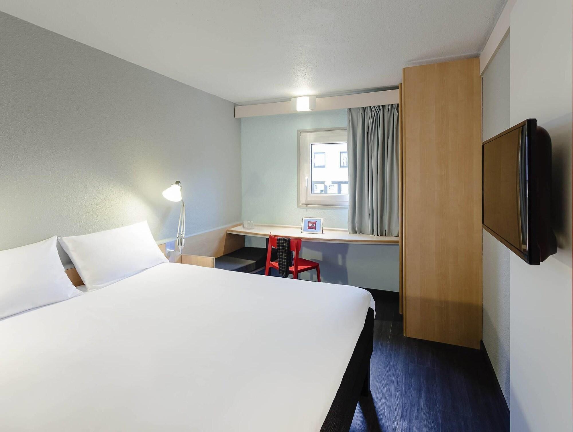 Standard, Multiple Beds