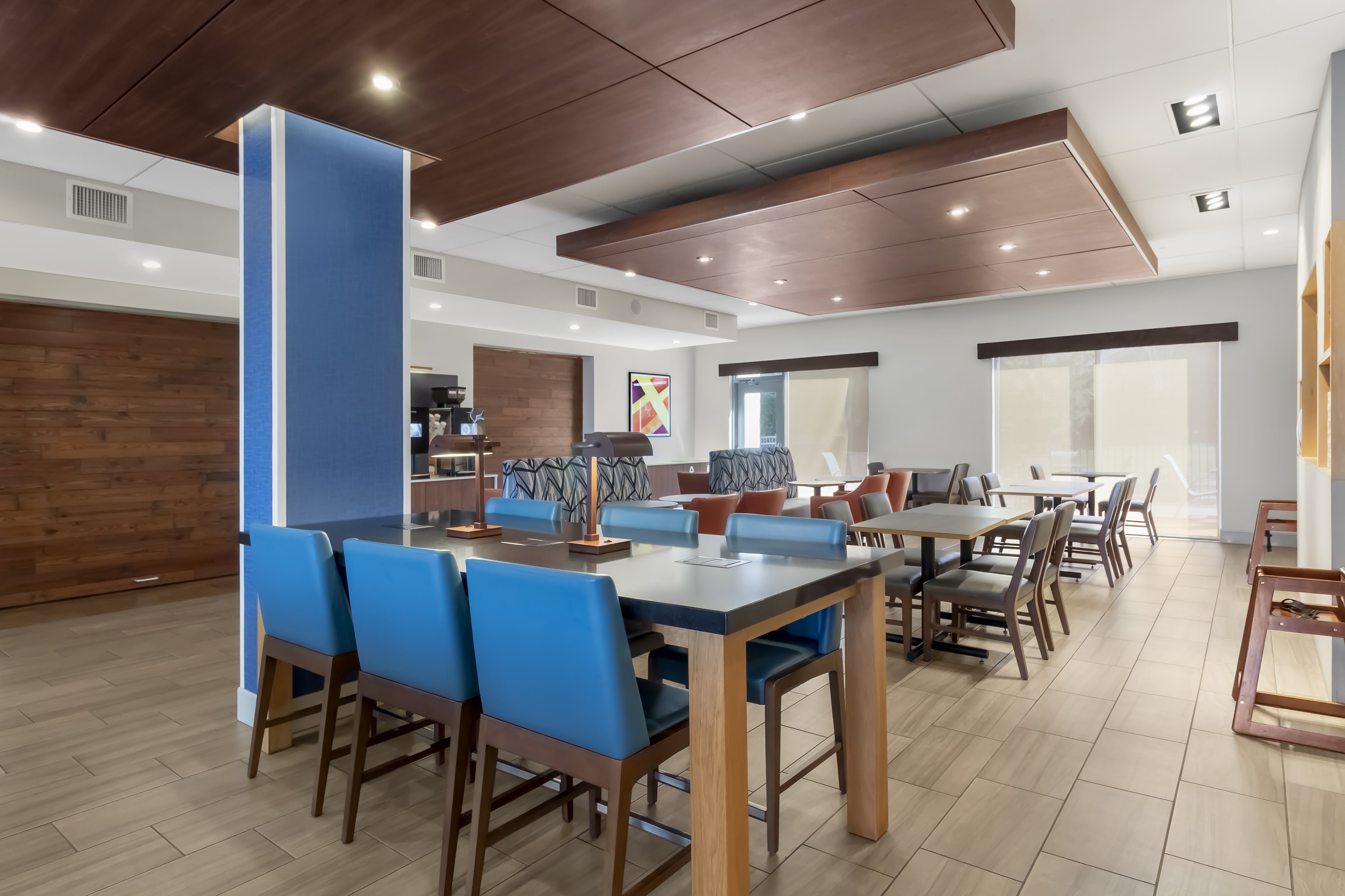 Holiday Inn Express Spring Hill 26/50