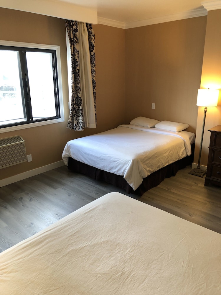 Garden Suite Hotel 19/56