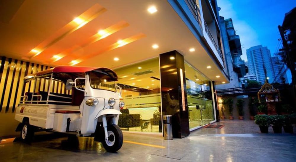 Aspira Suites Sukhumvit 20 50/50