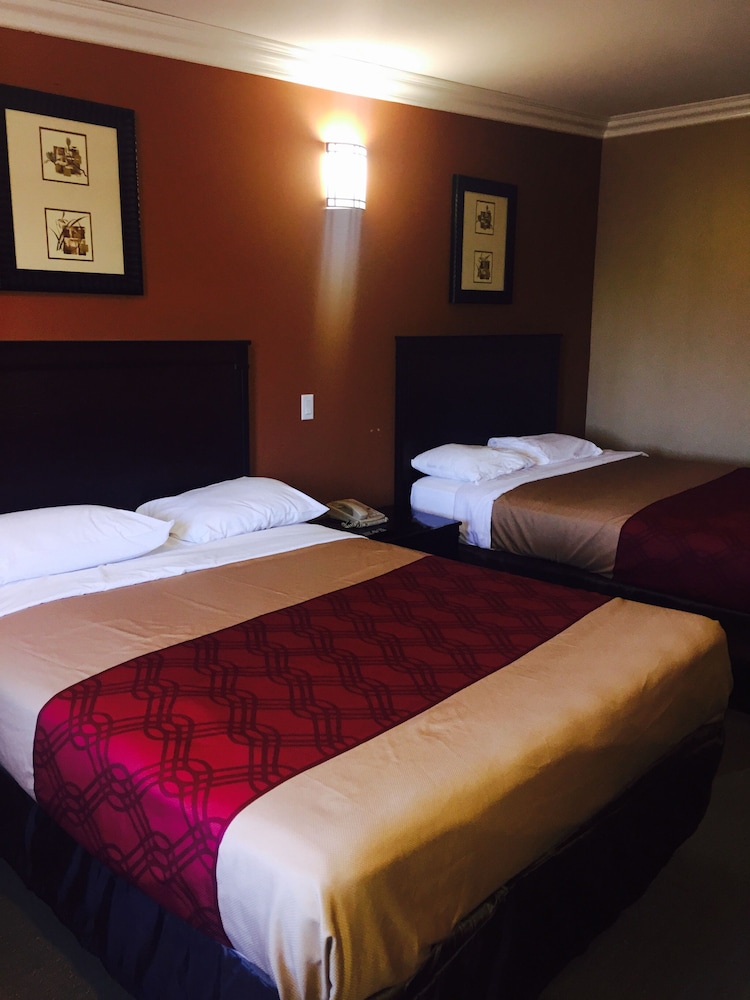 Baymont by Wyndham Ontario 6/31