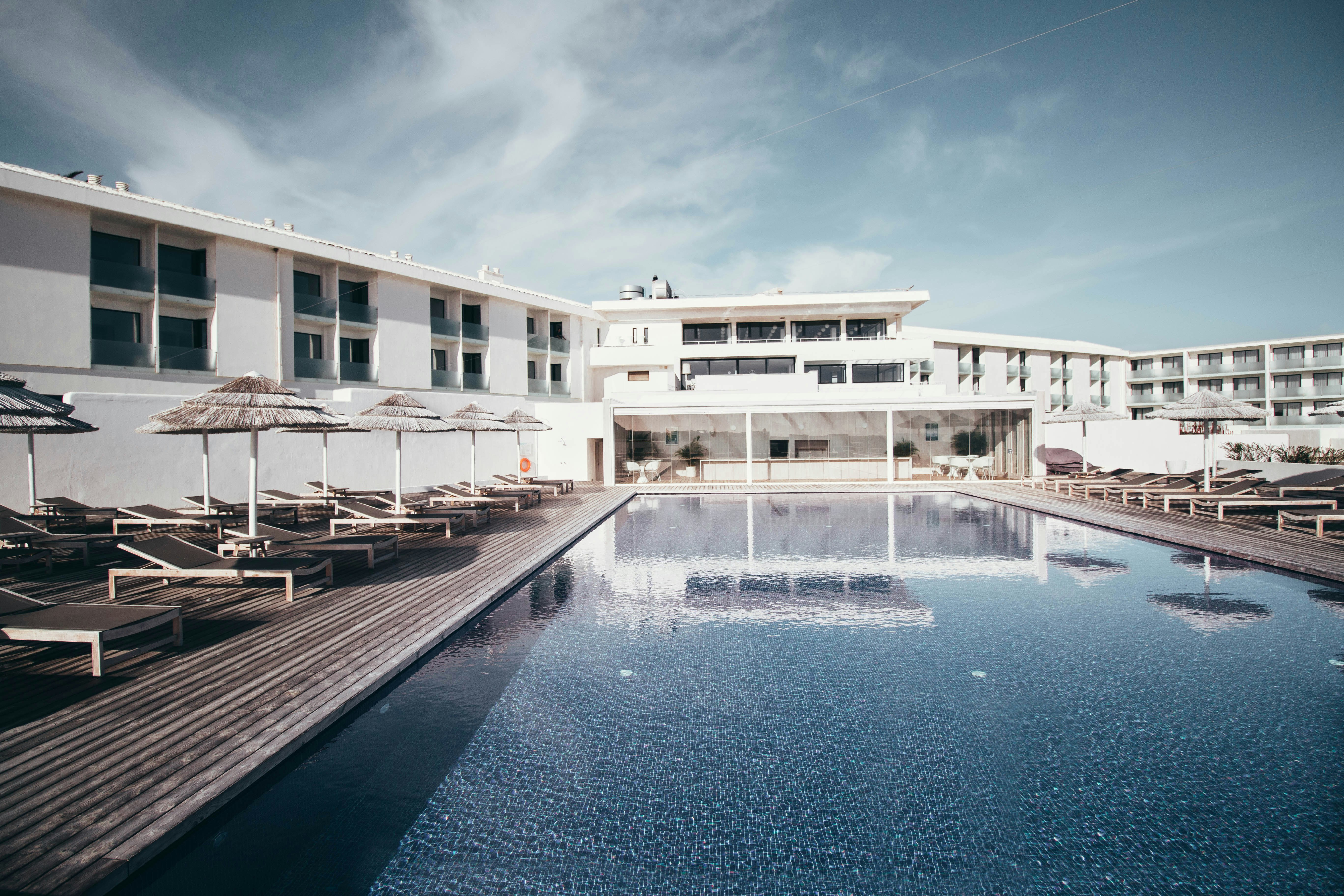 Memmo Baleeira Hotel 74/79