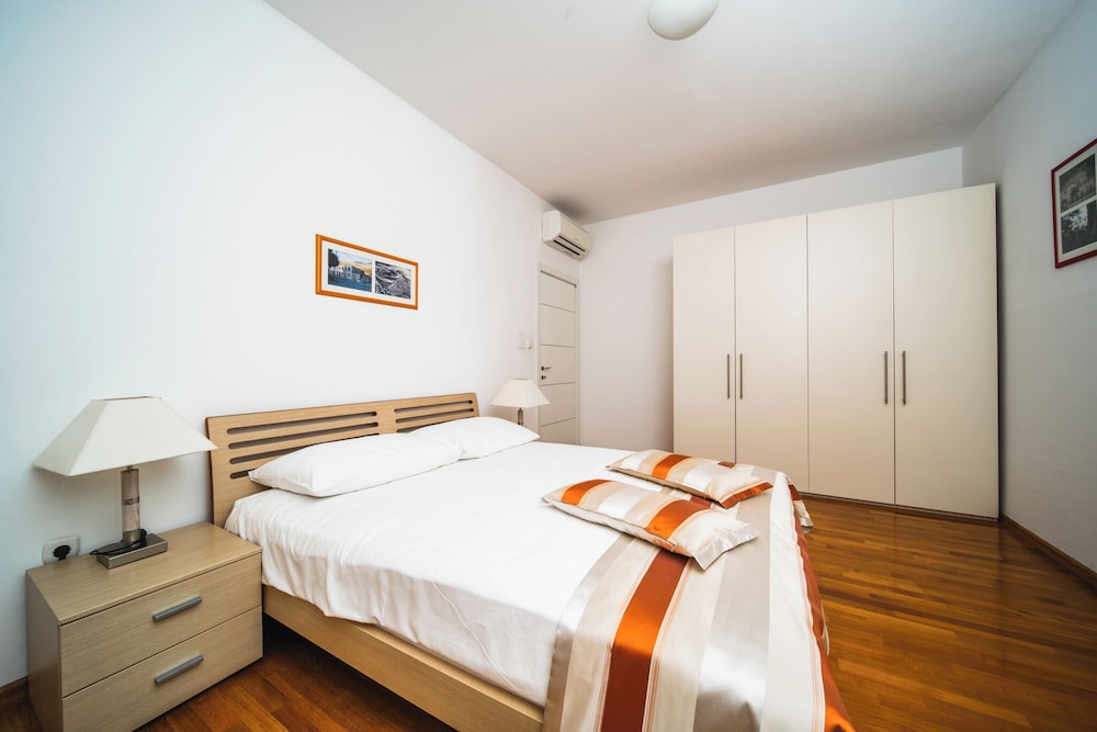 2 BEDROOMS, APARTMENT, SEA VIEW, BALCONY