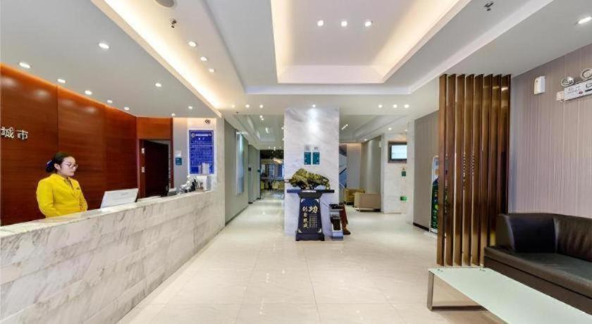 City Convenience Inn Guilin Center Department Store 13/44