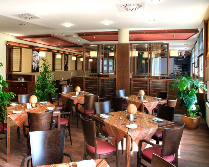 Hotel Famulus 14/18