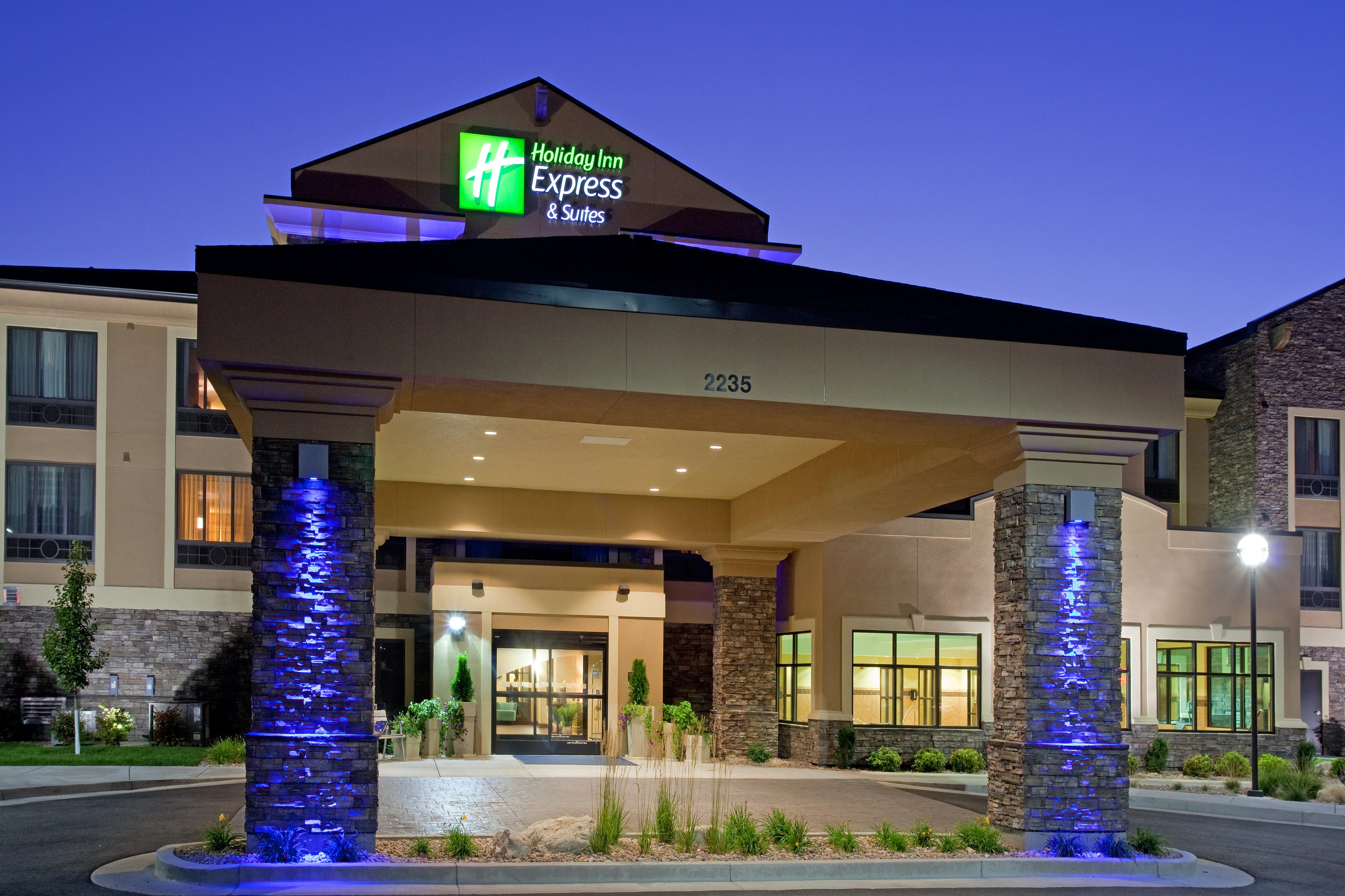 Holiday Inn Express Hotel Suites Logan 2/79
