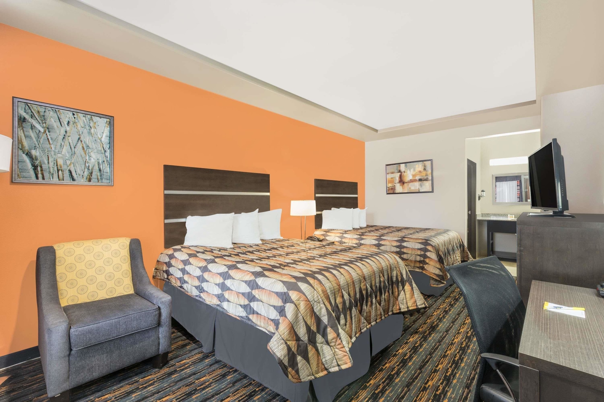 Efficiency, 2 Queen Beds
