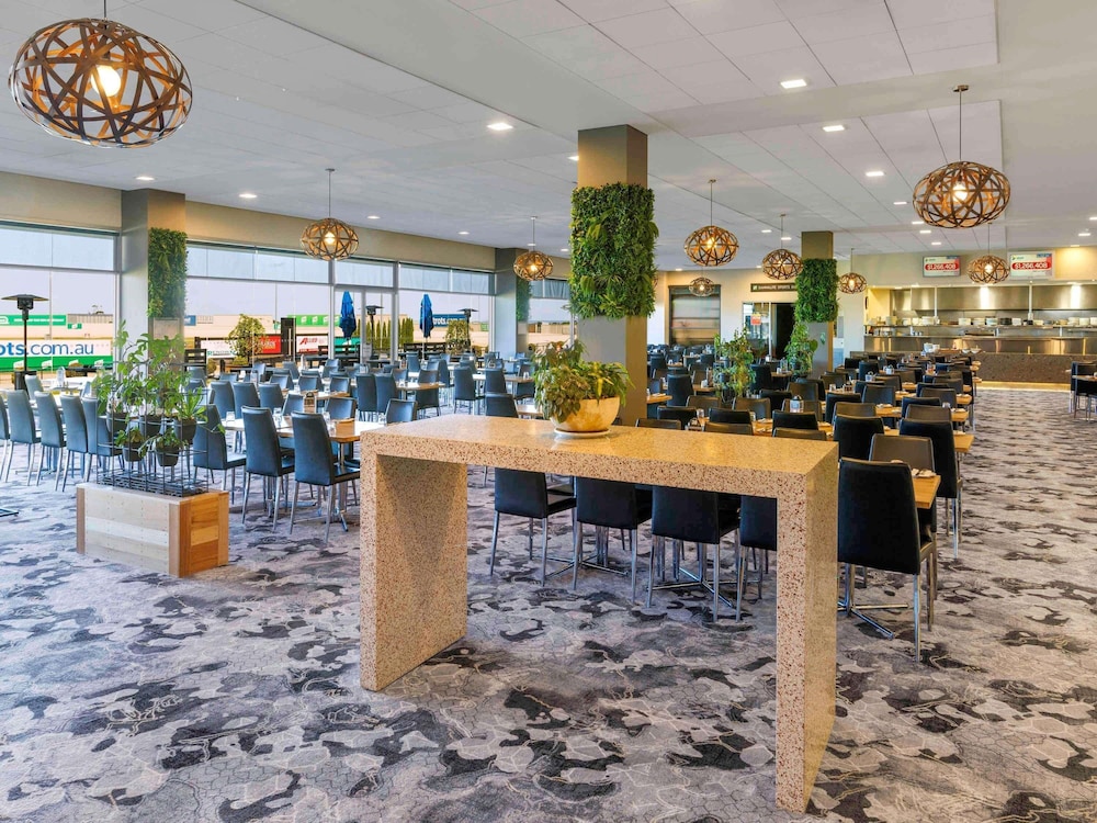 Mantra Melbourne Melton 23/37