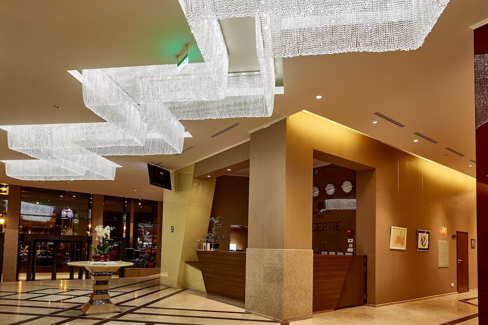 CENTRAL PLAZA HOTEL 3/50